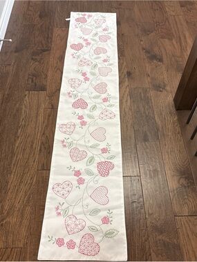 cupcakes & cashmere Pink Heart Vine Table Runner on Cream